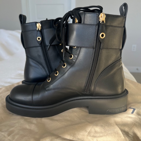 Citizen Flat Ranger Boot, Louis Vuitton - Picture 5 of 7